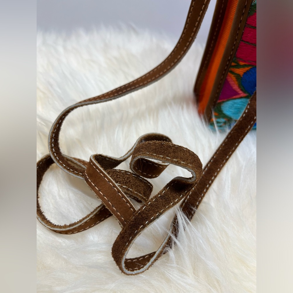 Boho Handcrafted in Guatemala Vibrant Embroidered & Leather Floral Crossbody - Picture 3 of 12